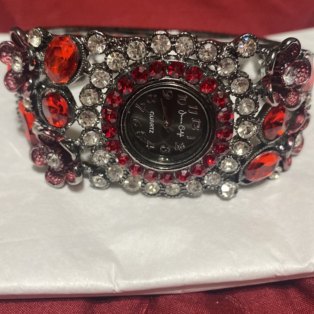 Dark Silver Ruby Red Bracelet Watch - image 4